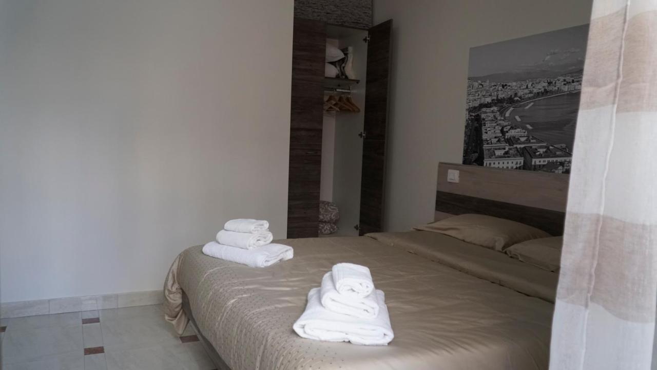 Donna Vicenza Bed & Breakfast Νάπολη Εξωτερικό φωτογραφία