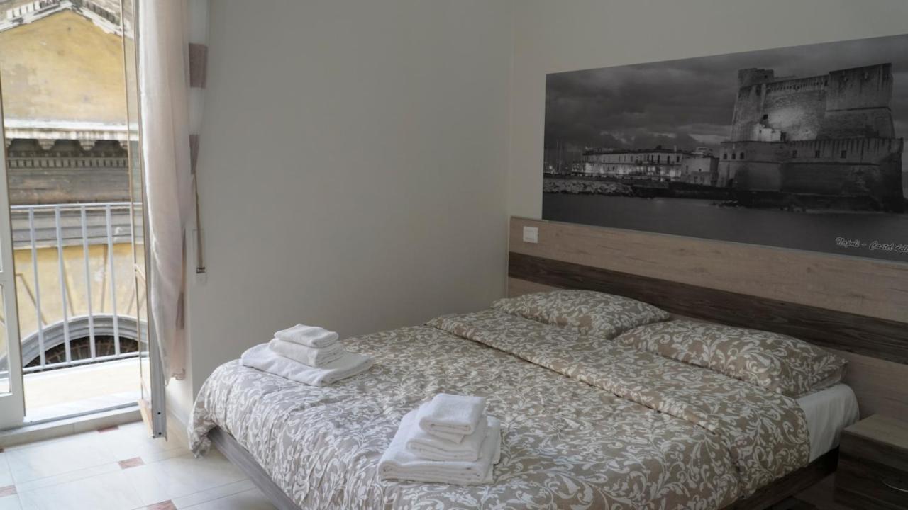 Donna Vicenza Bed & Breakfast Νάπολη Εξωτερικό φωτογραφία