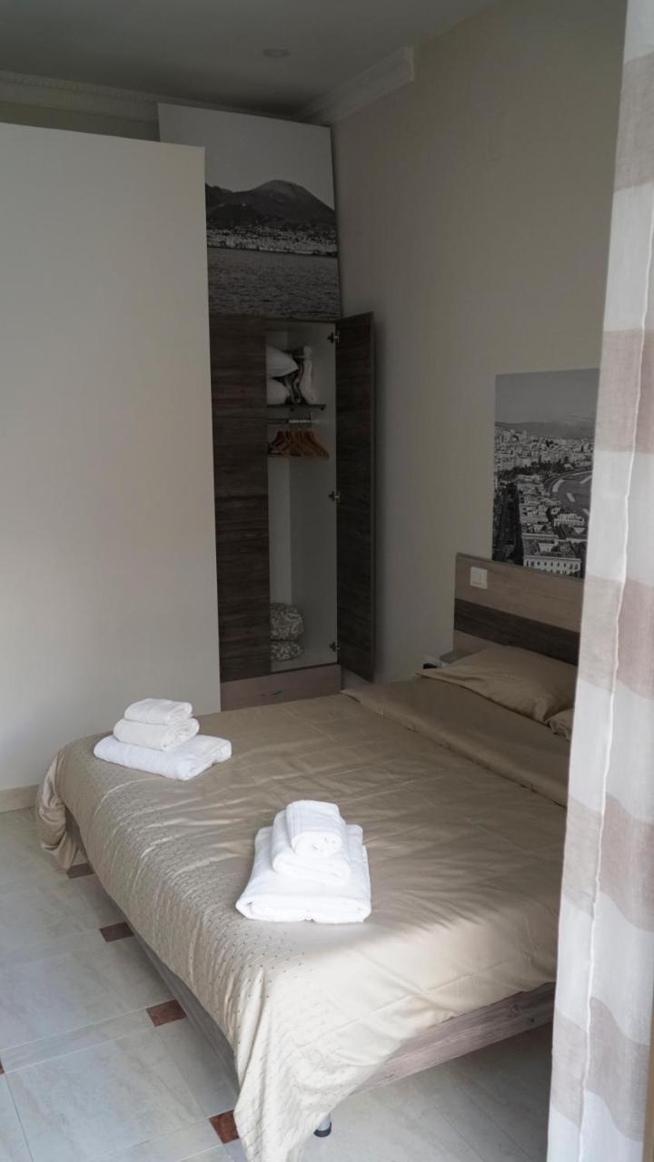 Donna Vicenza Bed & Breakfast Νάπολη Εξωτερικό φωτογραφία