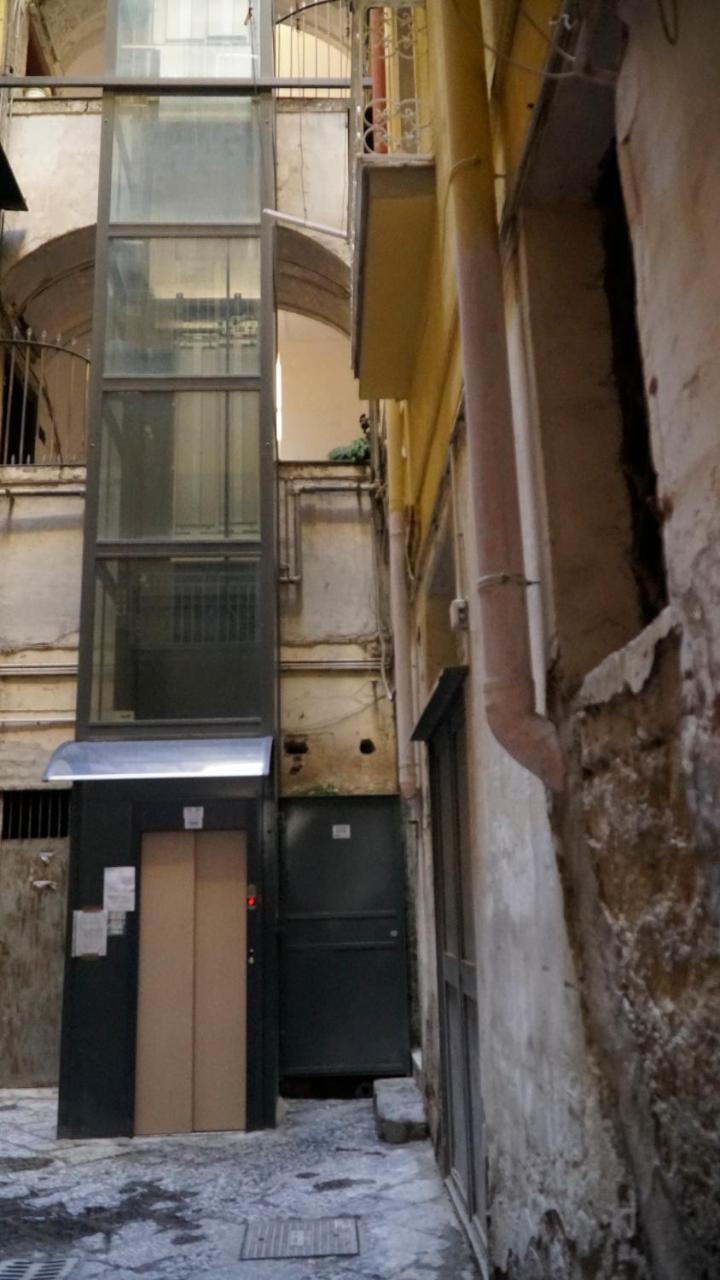 Donna Vicenza Bed & Breakfast Νάπολη Εξωτερικό φωτογραφία